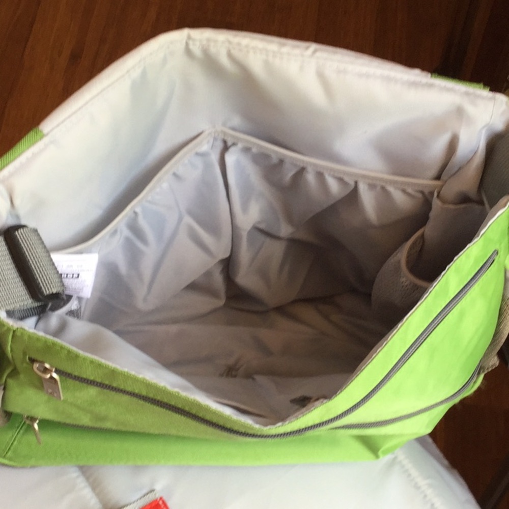 Skip Hop Diaper Bag - Picture 5 of 8
